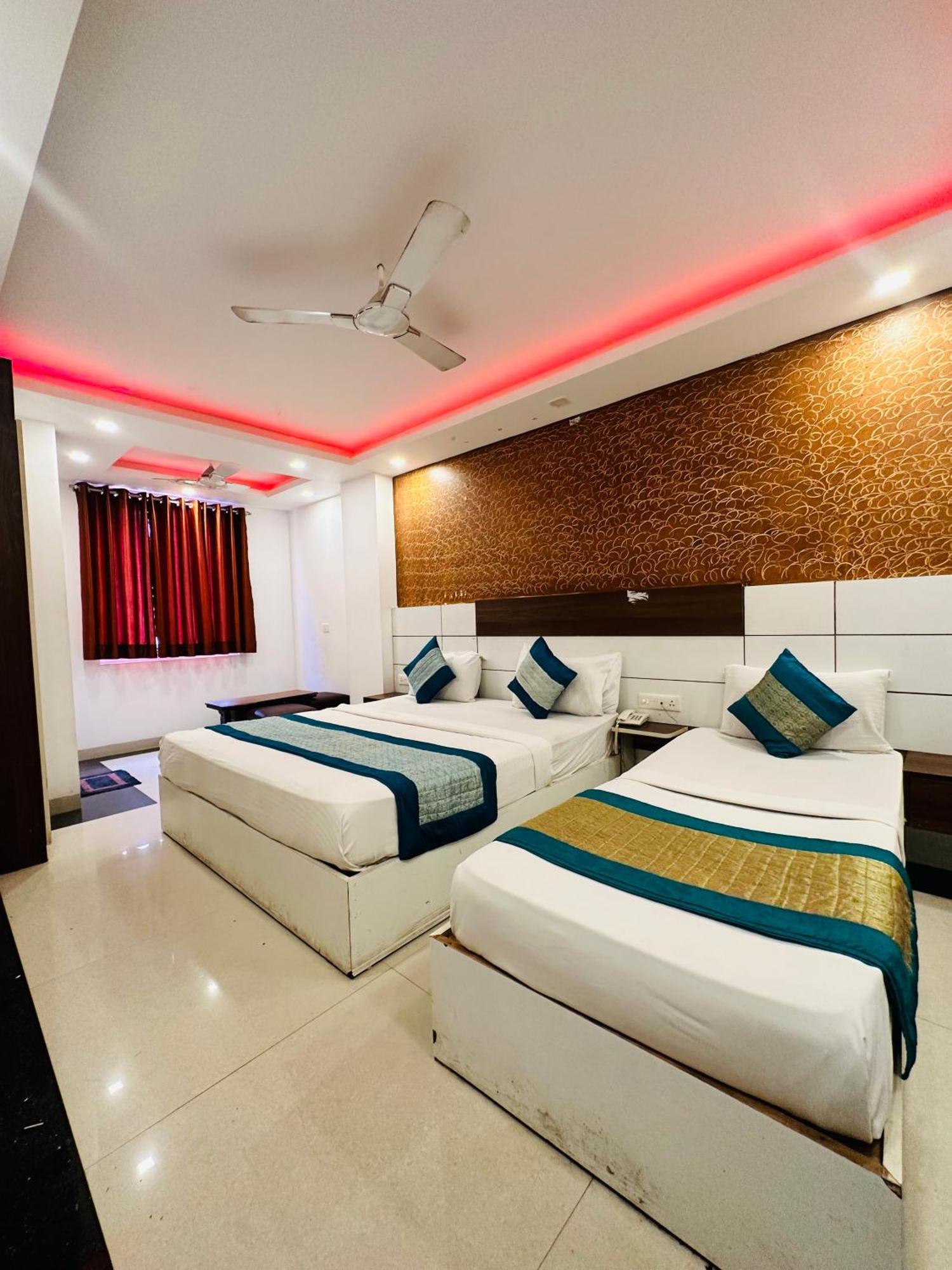 Airport Hotel Mayank Residency Neu-Delhi Exterior foto